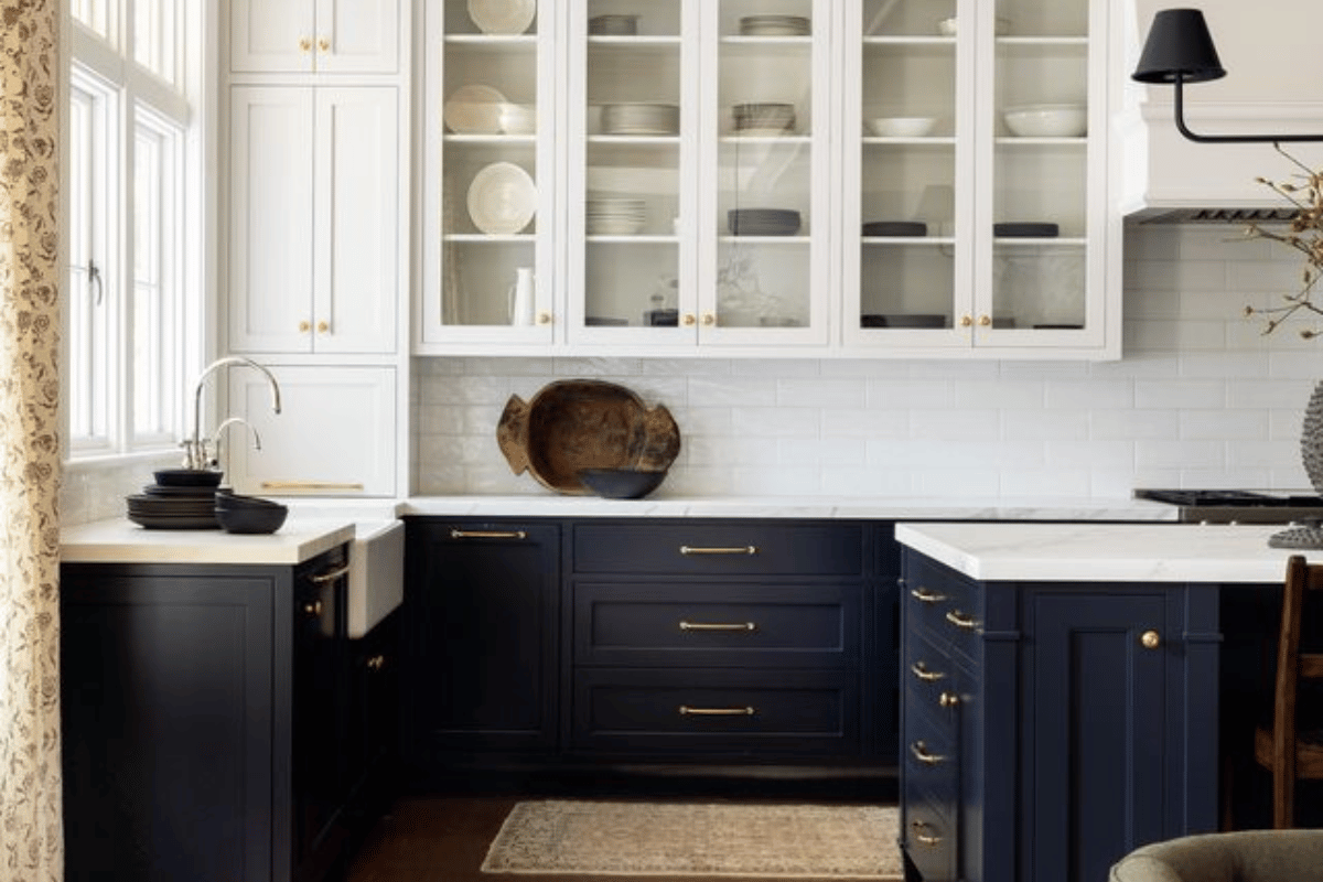 Kitchen Cabinet Color Trends: Two-Tone Cabinets